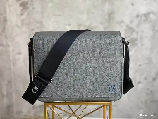 VUITTON PM LOUIS DISTRICT 0610